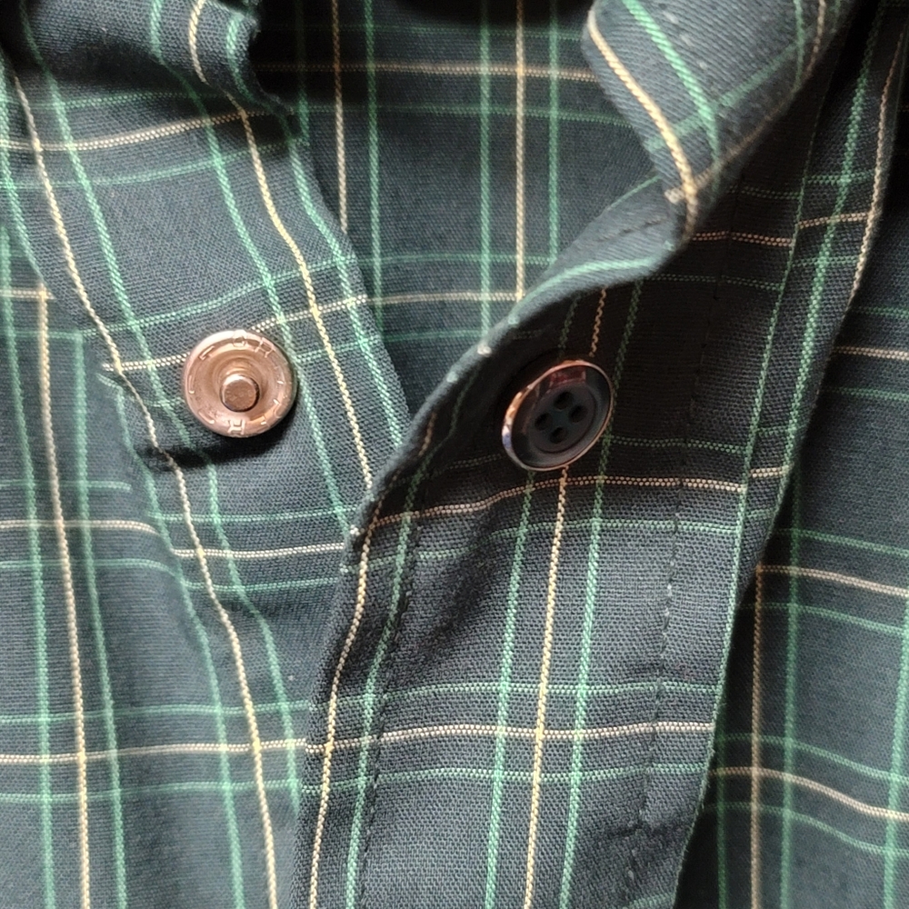Vintage John Deere Snap Short Sleeve Green Plaid Shirt - Picture 4 of 9